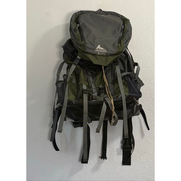 Gregory Reality Hiking/Camping Backpack  Lichen Gorpcore Camping